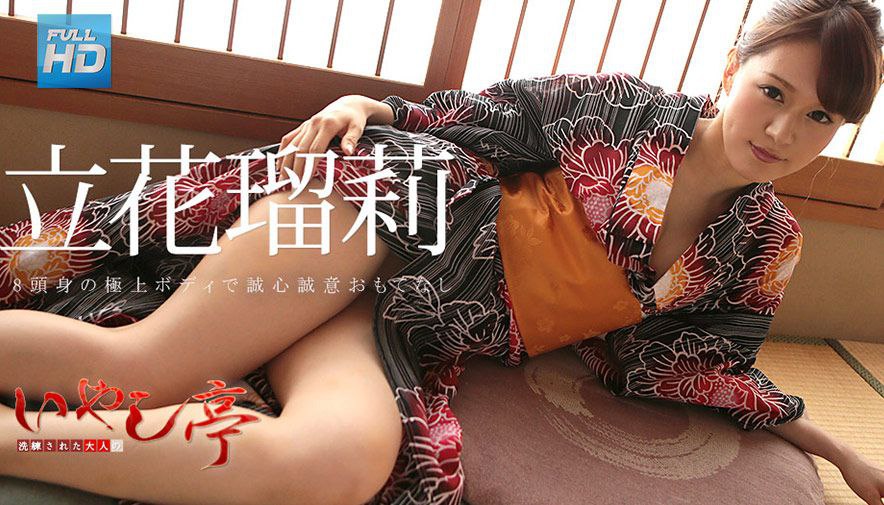 大屌哥酒店约了个E奶極品越南妹Amiee制服诱惑各种姿势干